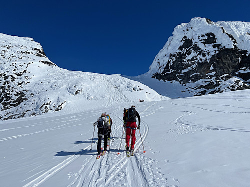Snart ved oppstigningen til Kniven.