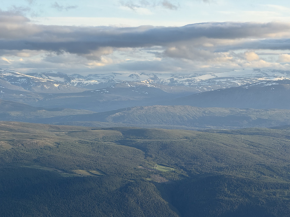 Mot Jotunheimen.