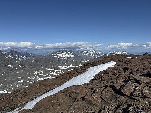 Fra Mjølkedalspiggen mot øst.