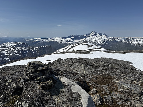 Utsikt fra Skogadalsnosi mot Hurrungane i vest.