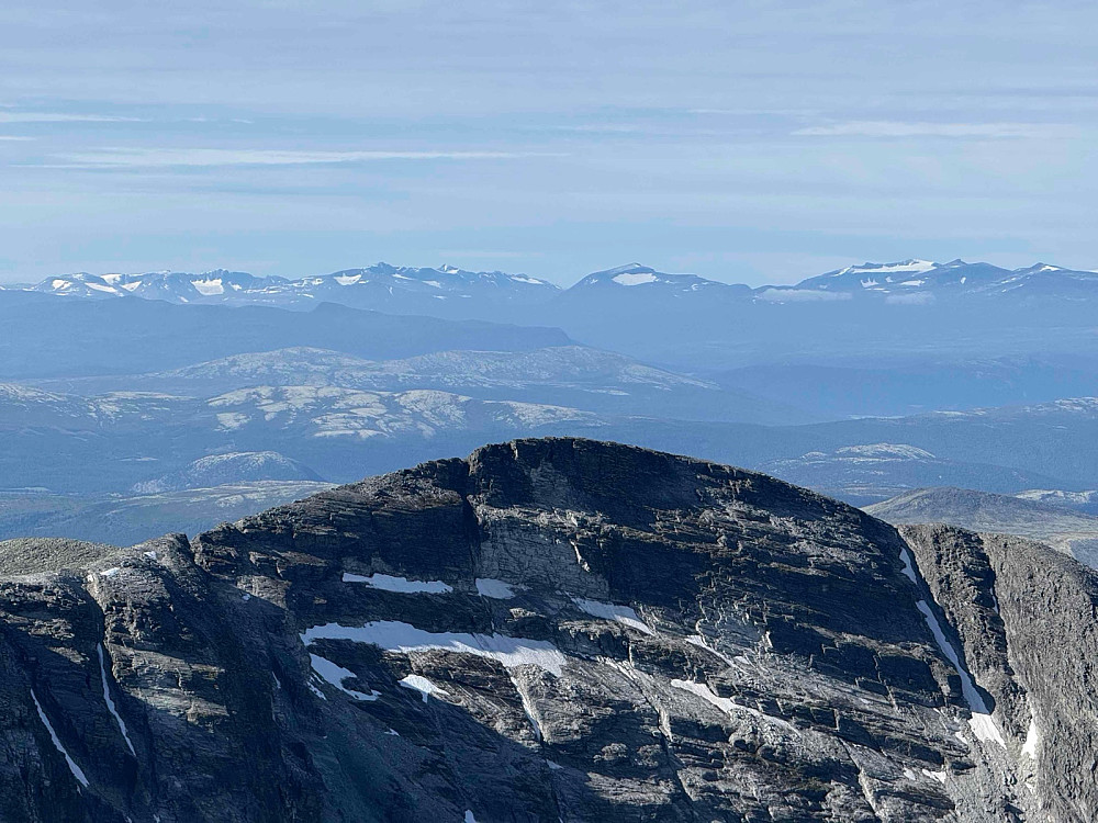 Fra Steet (1996 m) mot Jotunheimen i vest.
