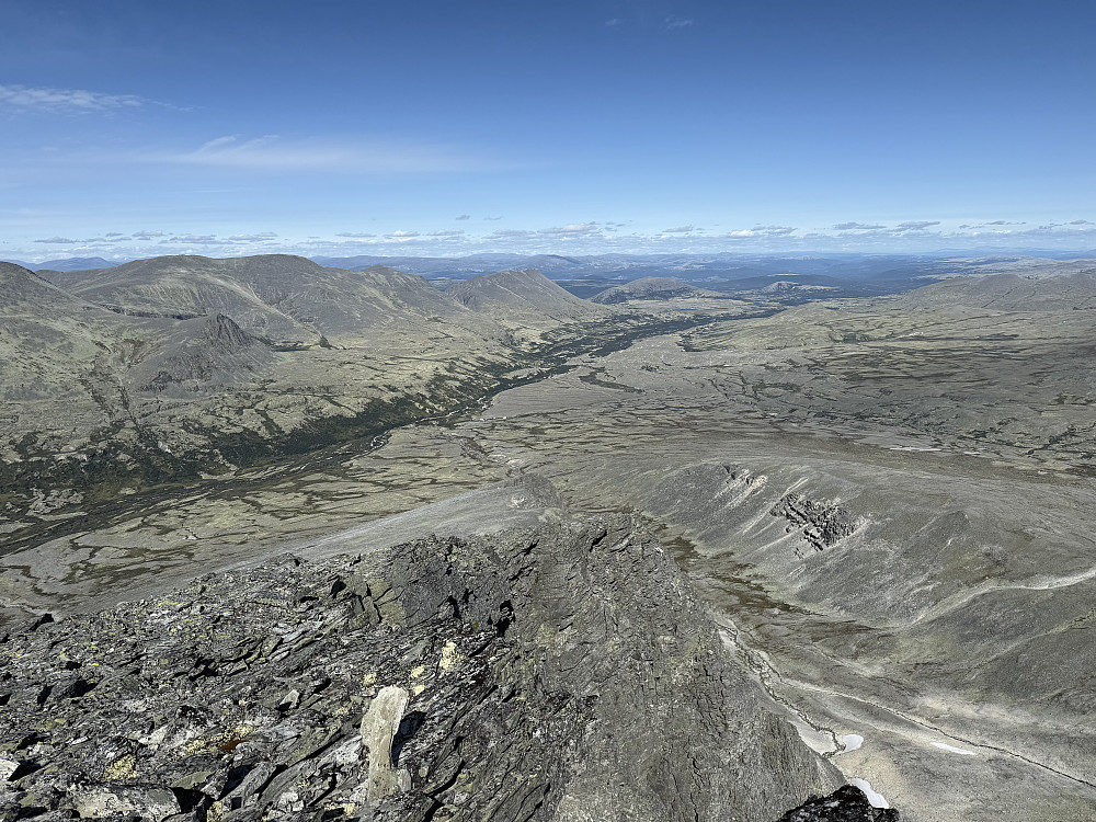 Fra Nørdre Smedhamran (1898 m) mot nord.