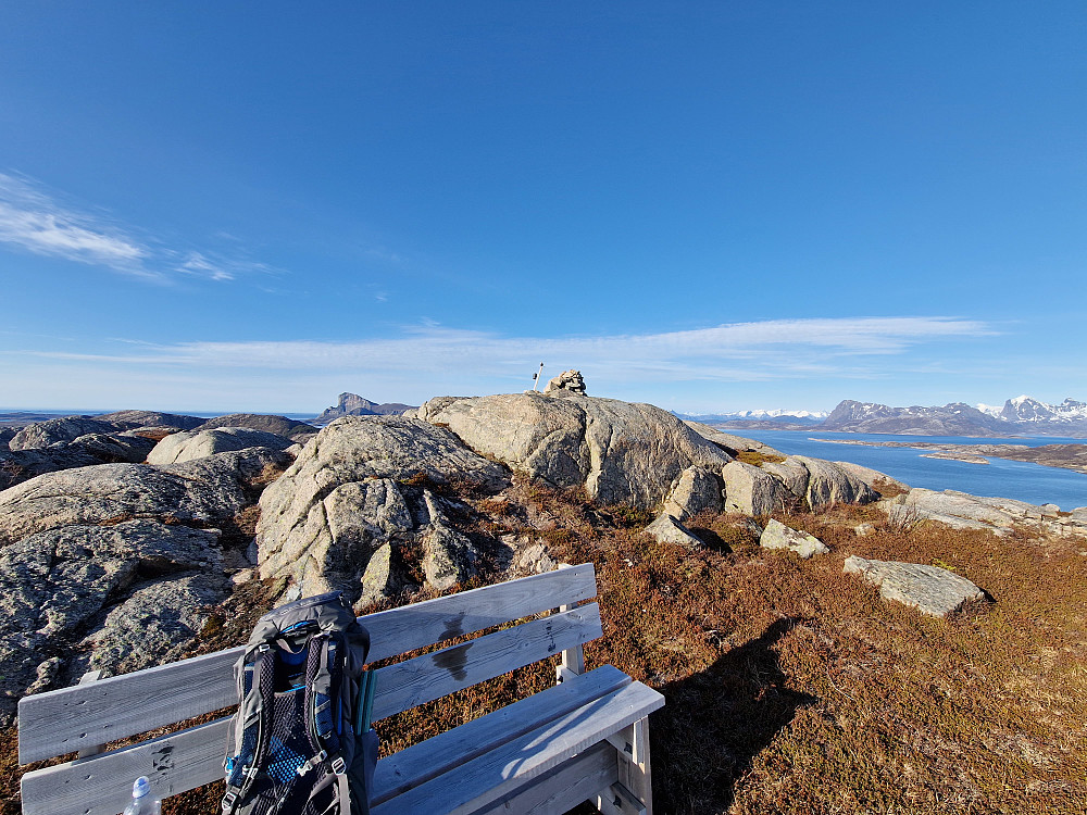 Sitteplass på toppen. 