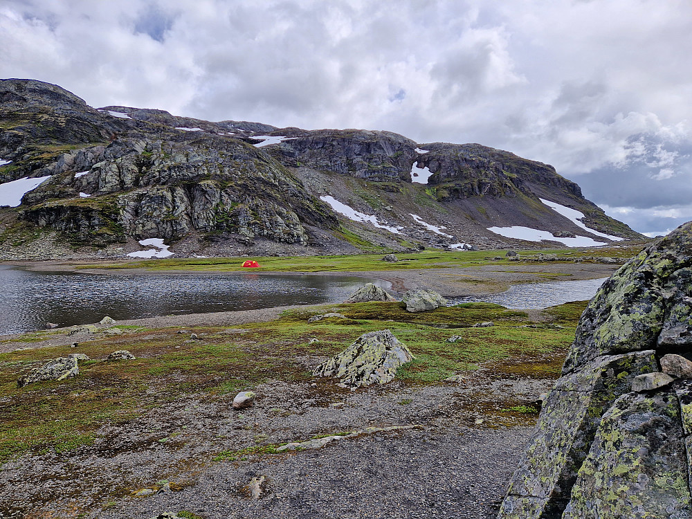 Idyllisk ved Holmavatnet