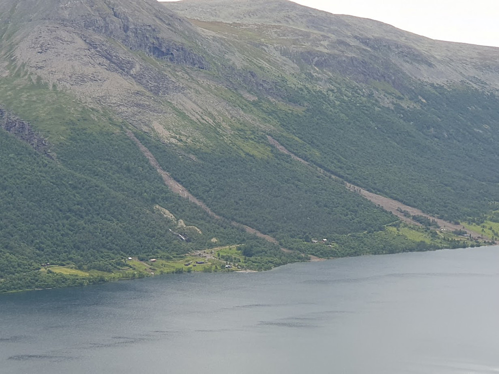 Noen av rasene på Helestrønd, sett fra Brattsete