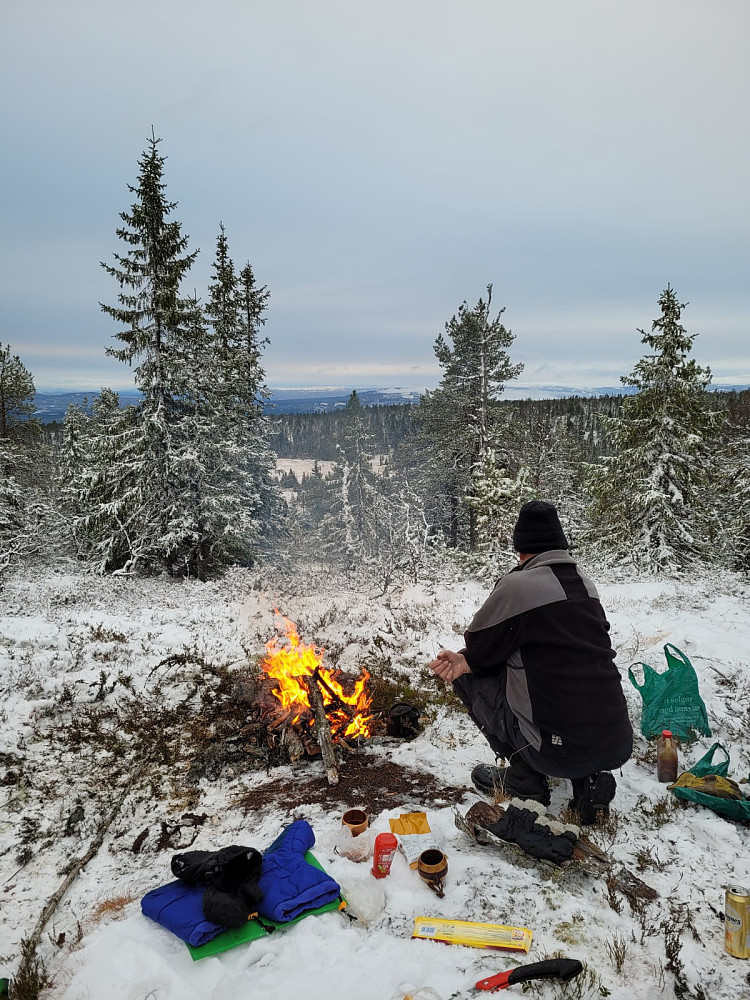 Kaffebål på Kvilåsen, med utsikt vestover