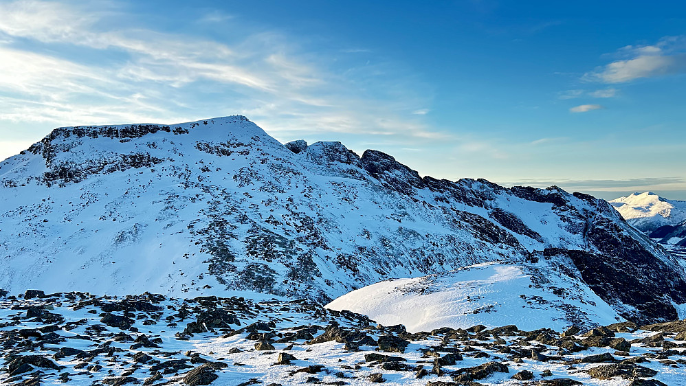 Snøtind og tussantoppene