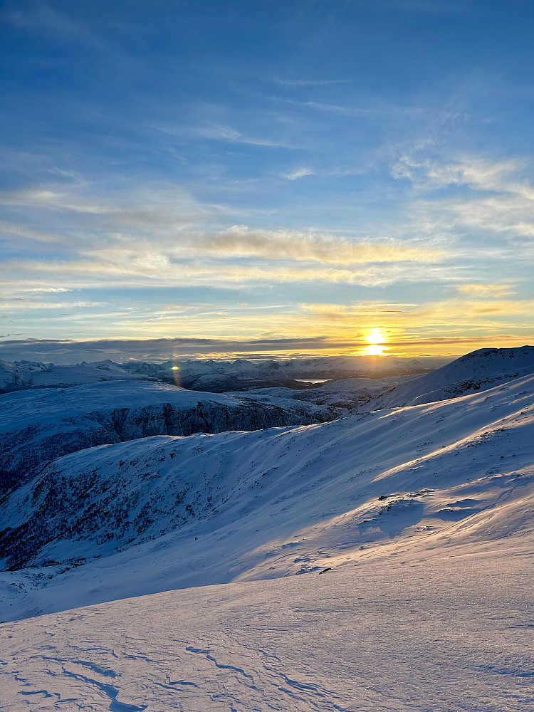 Snøtind og tussantoppene