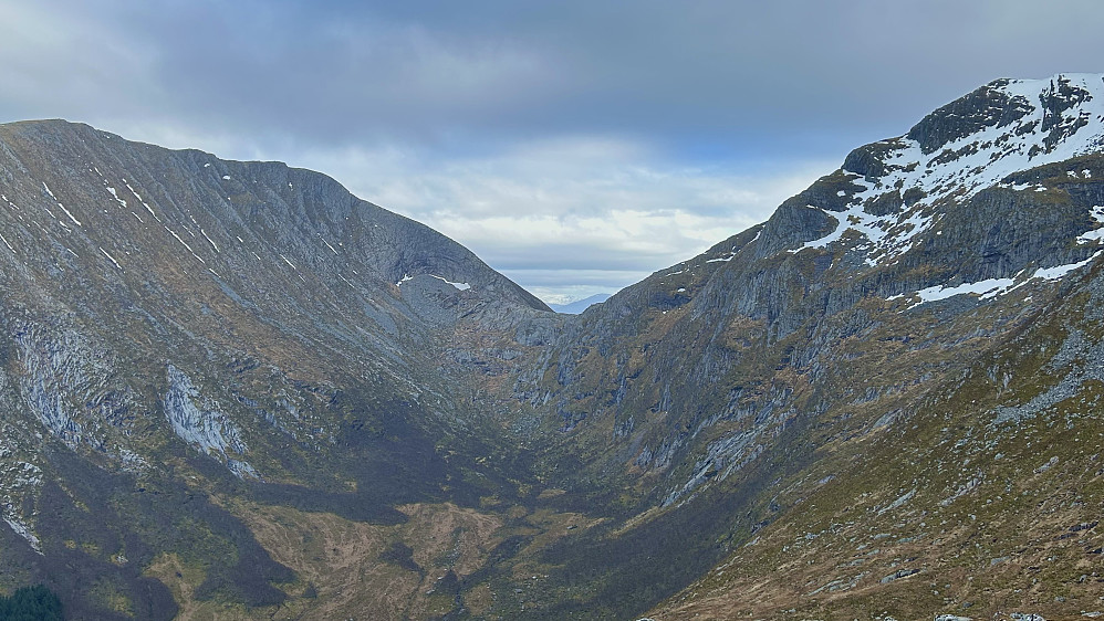 <Skarven, Jørenvågsalen>