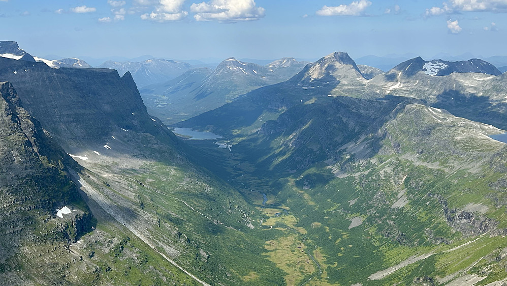 Flott utsikt innover Innerdalen fra Storsalen