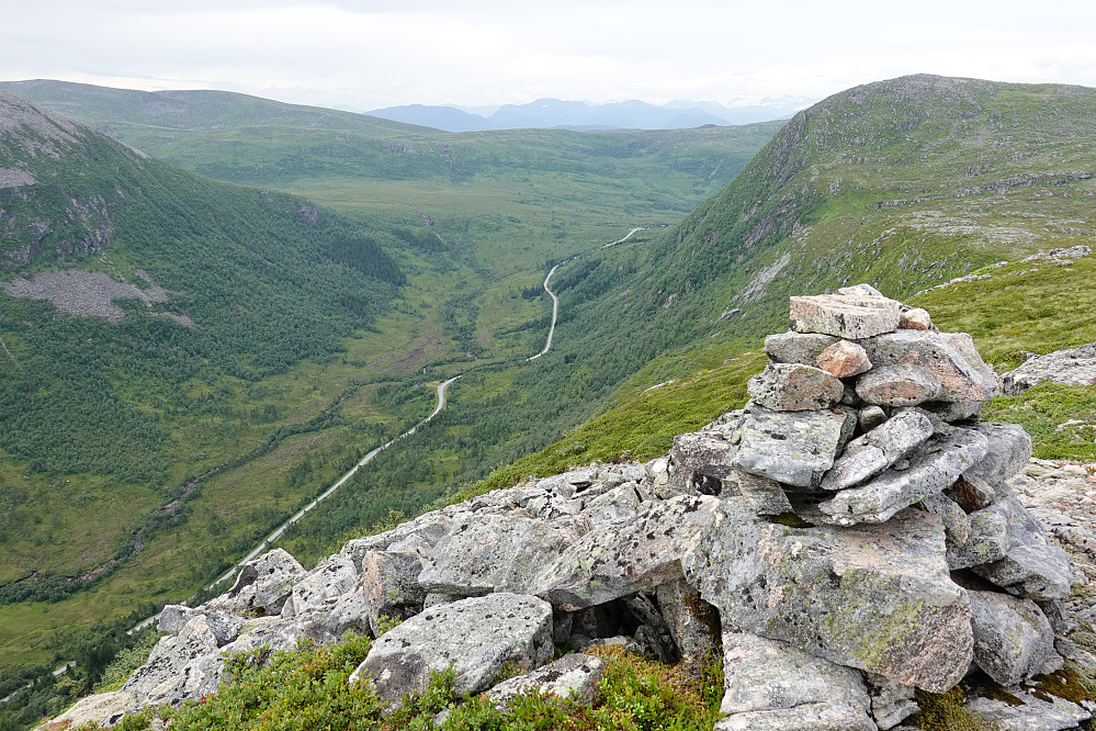 Fra Storeskjerdingen mot Reset øverst i Fiksdalen.