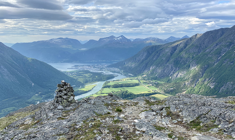 Mot Åndalsnes