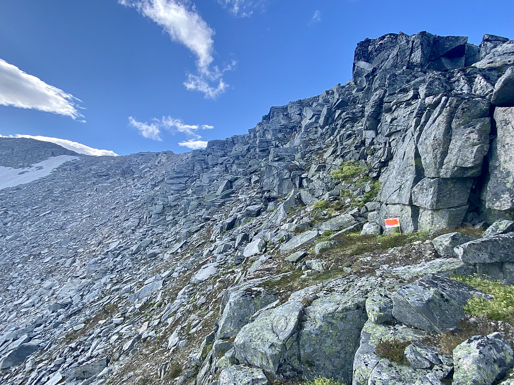 Opp mot Tverråbotnfjellet.