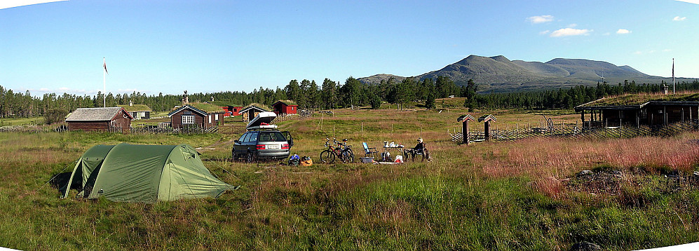 Panorama fra teltplassen (Gjota) mot Sølen.