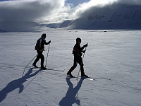 På ski ved Eldrevatnet. Eldrevassbergi bak.