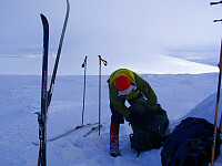 Så stod vi på toppen av V. Kvitingskjølen med Store bak i tåkedotten.
