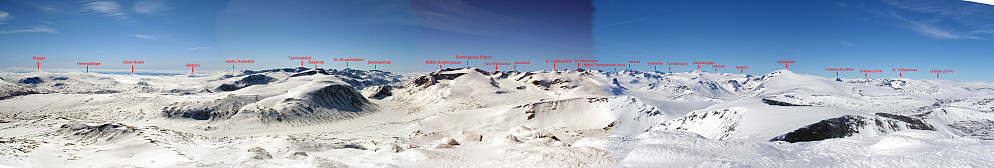 Panorama fra toppen av Nautgardstinden. 