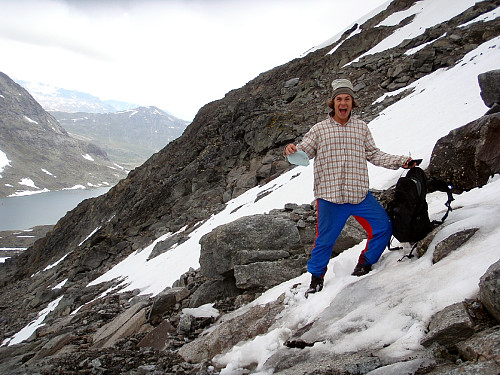 På 1800 moh nord for Rauddalseggje fant vi Bjørn-Evens sekk!
