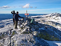 På toppen av Jøronnatten. Troganattan er fjellet bak til høyre, Astridnatten titter også så vidt fram bakenfor der igjen.