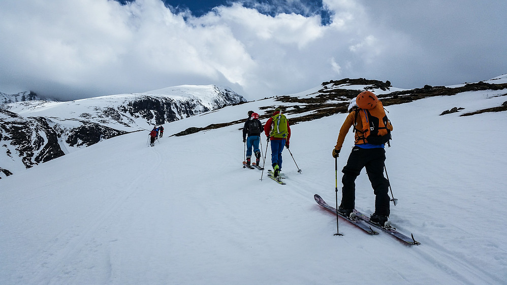 Første bakken opp fra Ringsdalen i retning Lauvnostinden.