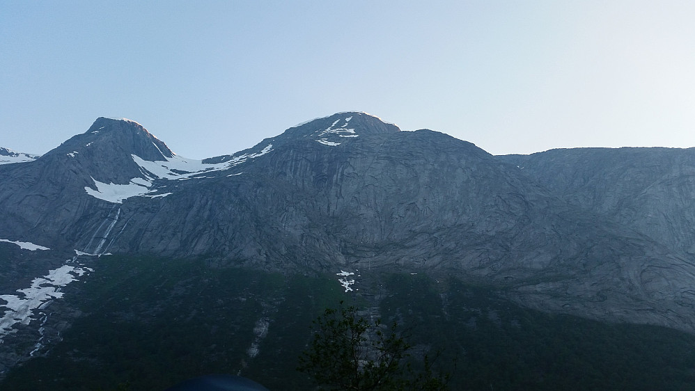 Øktertindveggen i Uskedalen der blant annet klassikeren "En midtsommernattsdrøm" går. Gode minner fra i fjor.