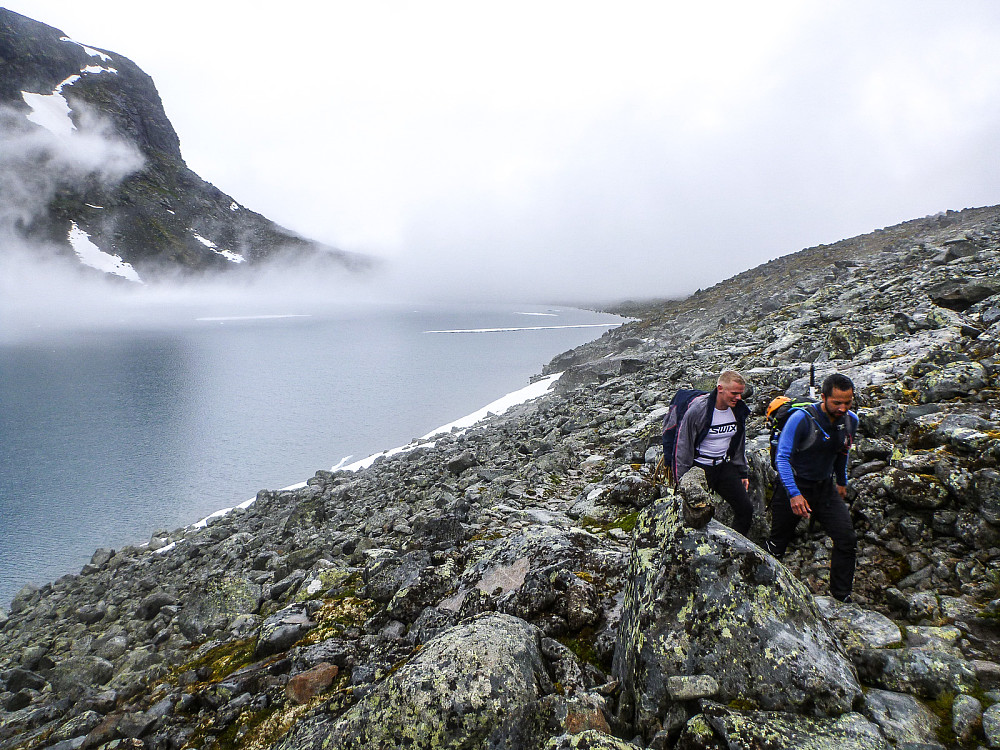 Langsmed Skagastølsvatnet.