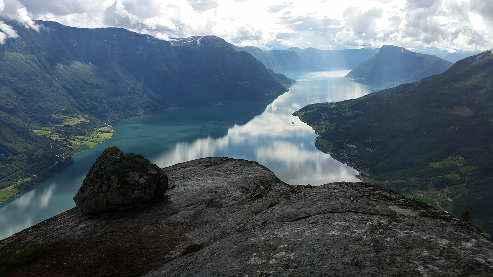 Nydelig? Molden anes bak til høyre.
