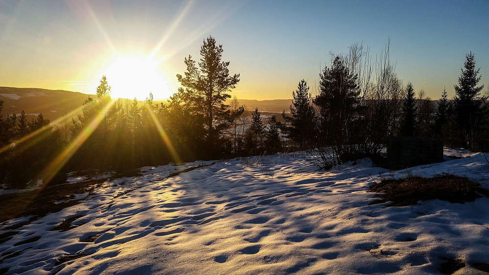 Vintersol på toppen av Solbergfjellet.