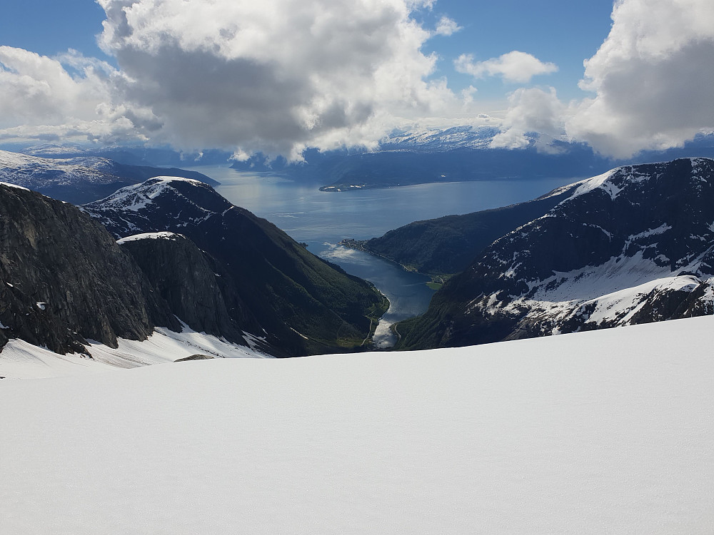 Fagert er landet! Balestrand i kulissene.