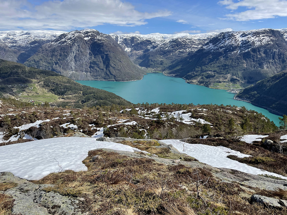 Mot Mauranger og Sunndal.