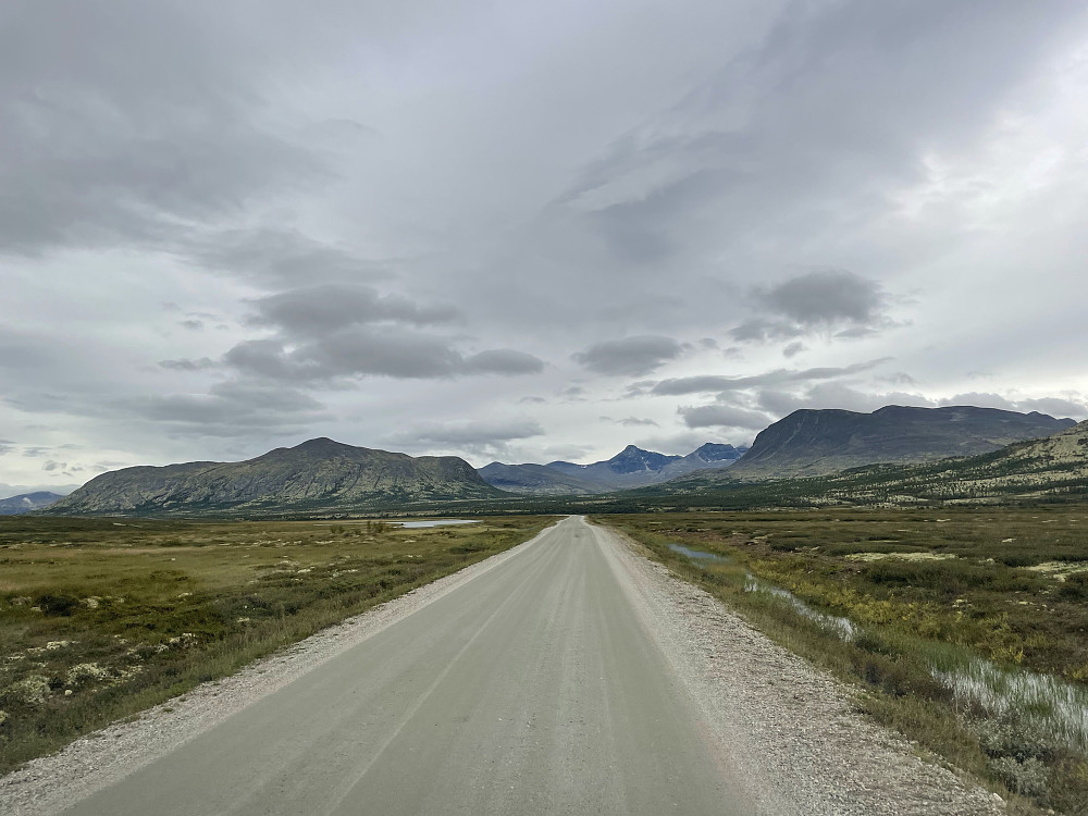 Rondane sett fra veien gjennom Grimsdalen.