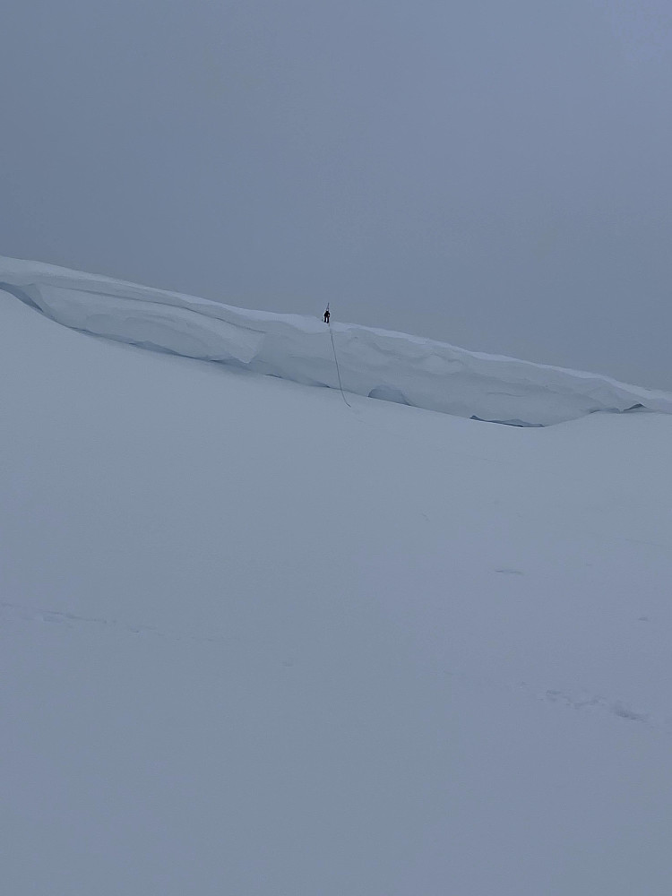 20 meters rappell utfor skavl.