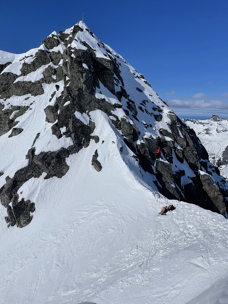Hovedtoppen sett fra skitoppen.