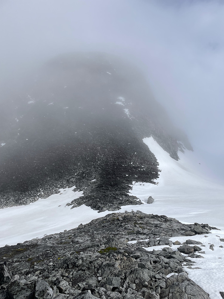 Steindalsnosi sett fra skaret.