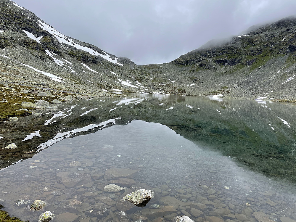 Mot Keisarpasset sett fra sørenden av Gjertvatnet.
