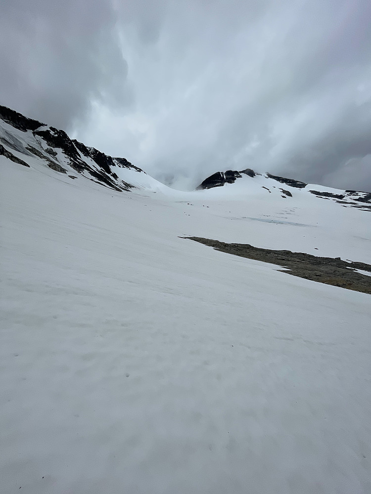 Mot skaret mellom Fanaråken og Steindalsnosi.