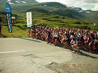 Et bilde fra starten på Fanaråken Opp i 2007 (året etter). 