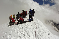 Folksomt på toppen av Breithorn, Alpenes mest tilgjengelige 4000er.
