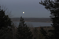 Måneskinn over Oslofjorden, sett fra Aukeåsen.