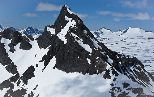 Saitaristjåkkå - et av få svenske fjell som krever klatring ad enkleste rute.