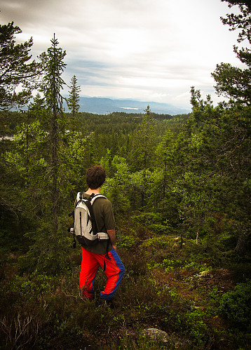 Bjørn-Even ser atter slike fjell og daler og er trofast til våre gamle tinderanglerbukser :)