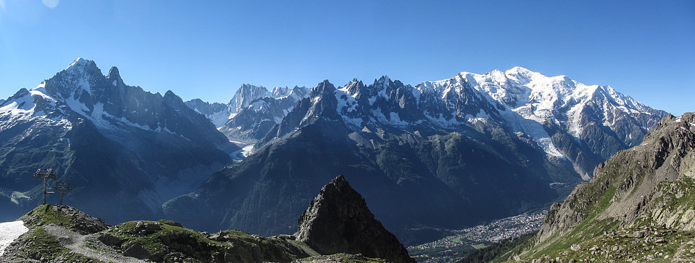 Lite panorama mot Mont Blanc massivet fra L'Index.