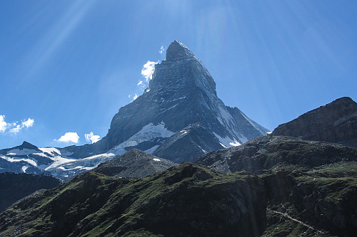 Mektige Matterhorn sett fra den klassiske Zermatt-vinkelen.
