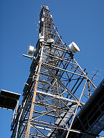 Den høye masta ved Sommerfjøstoppen.