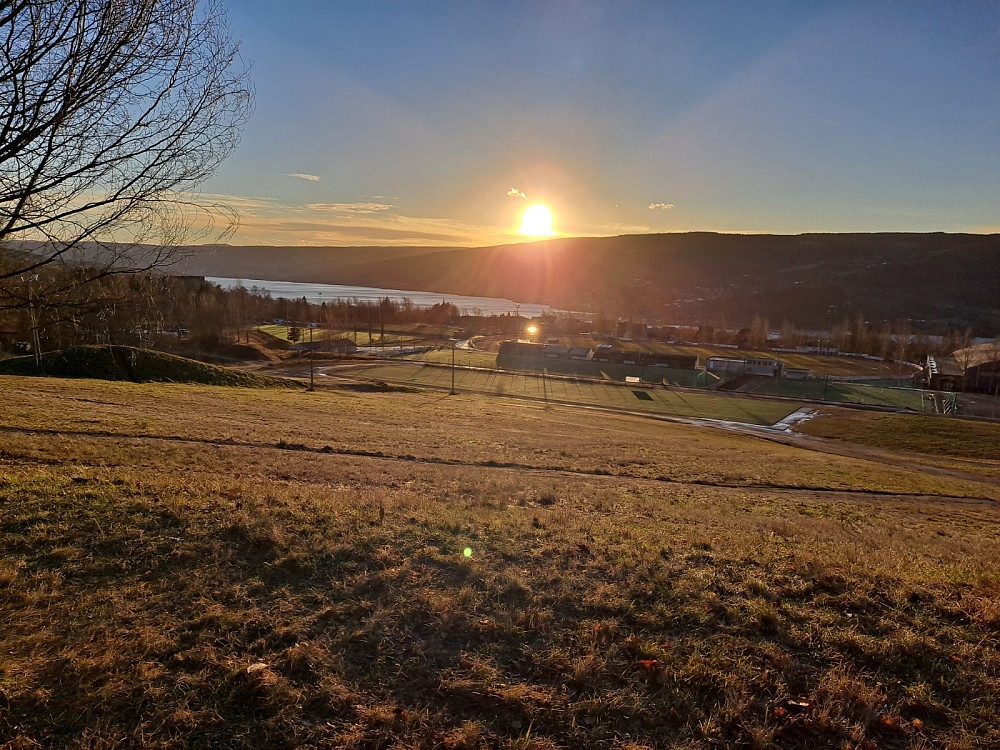 Utsikt over Stampesletta og Mjøsa