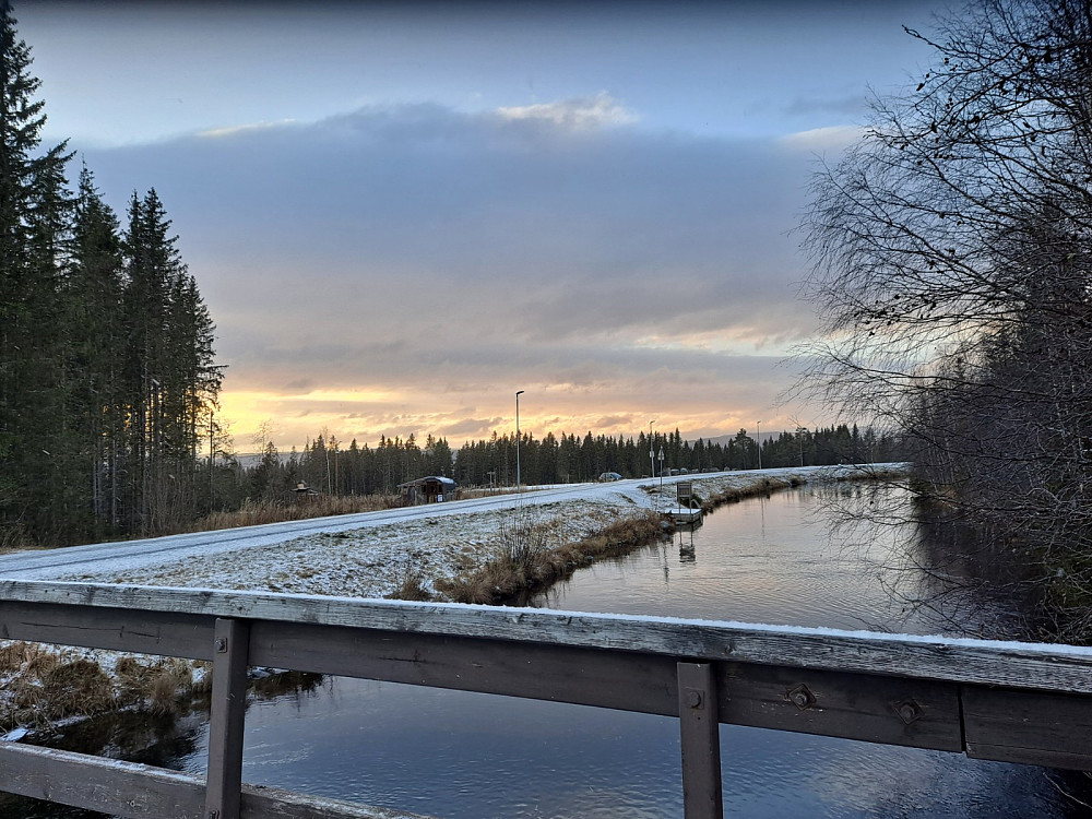 Tilbake ved Kanalen