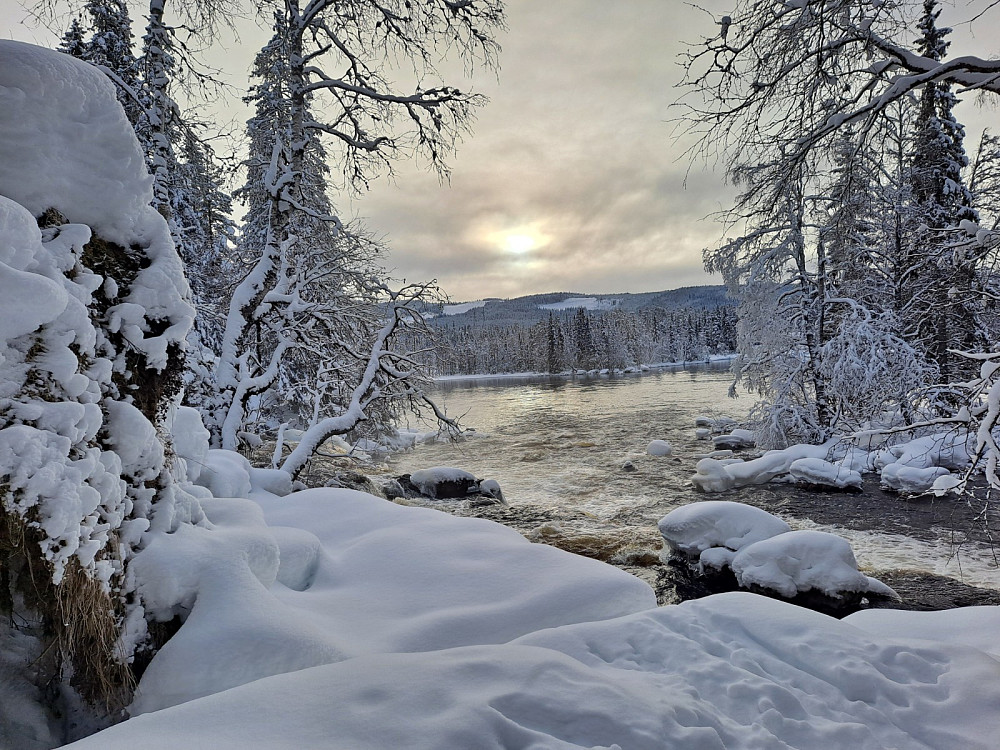 Ved Øvstedalsfossen