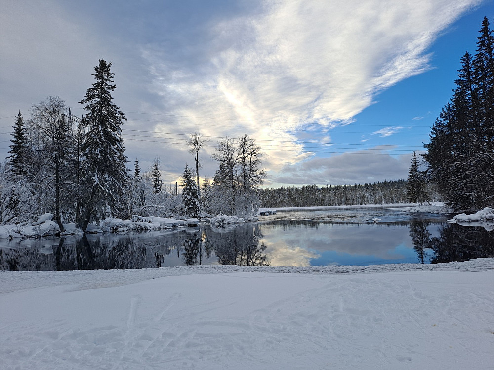 Mesnaelva ved Birkebeinerløypa