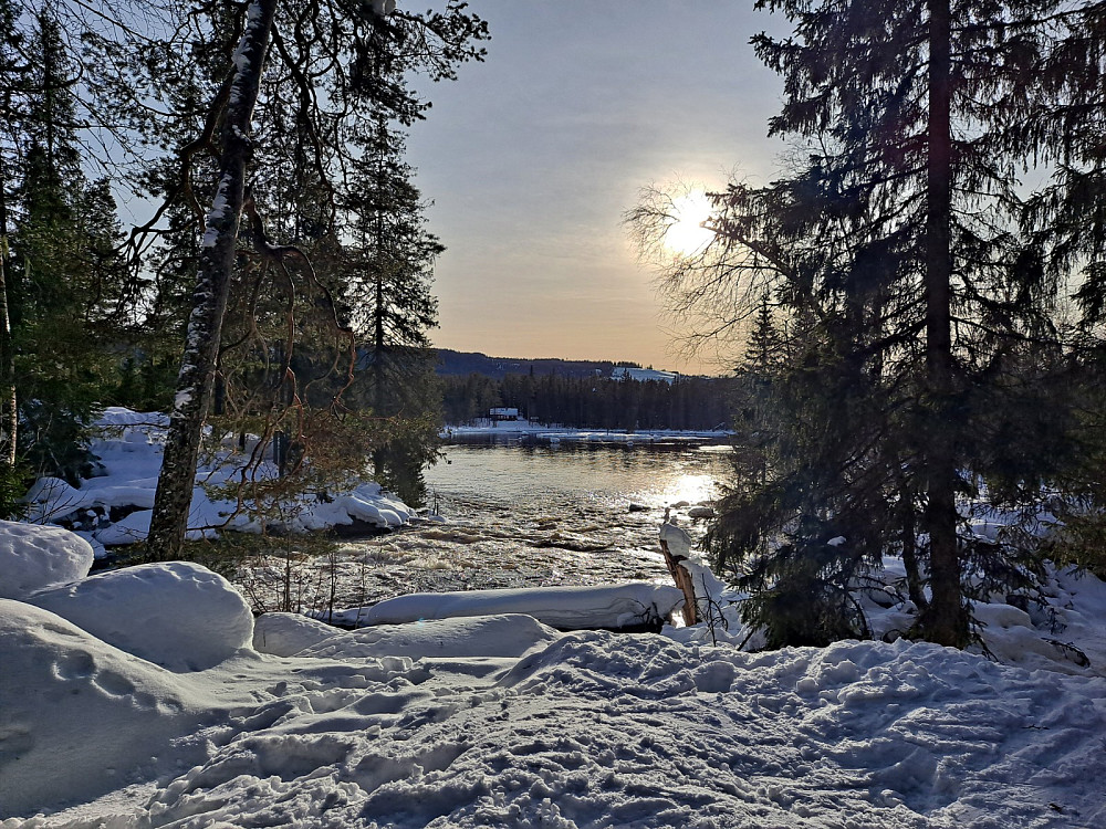 Ved Øvstedalsfossen