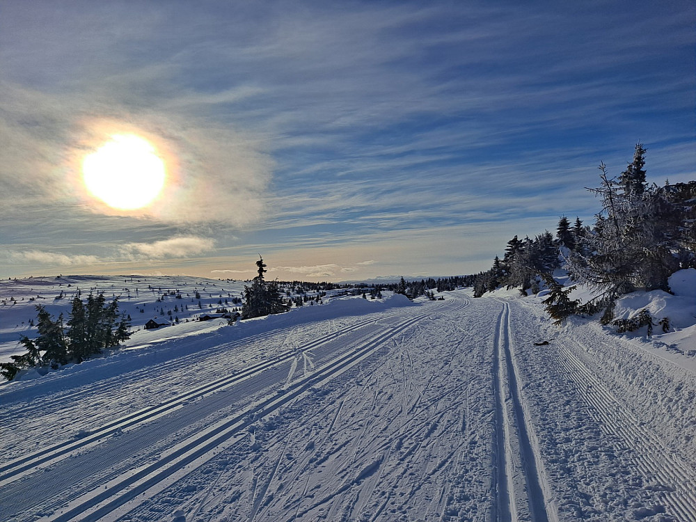 Nærmer meg parkeringsplassen, Synnfjellet i det fjerne